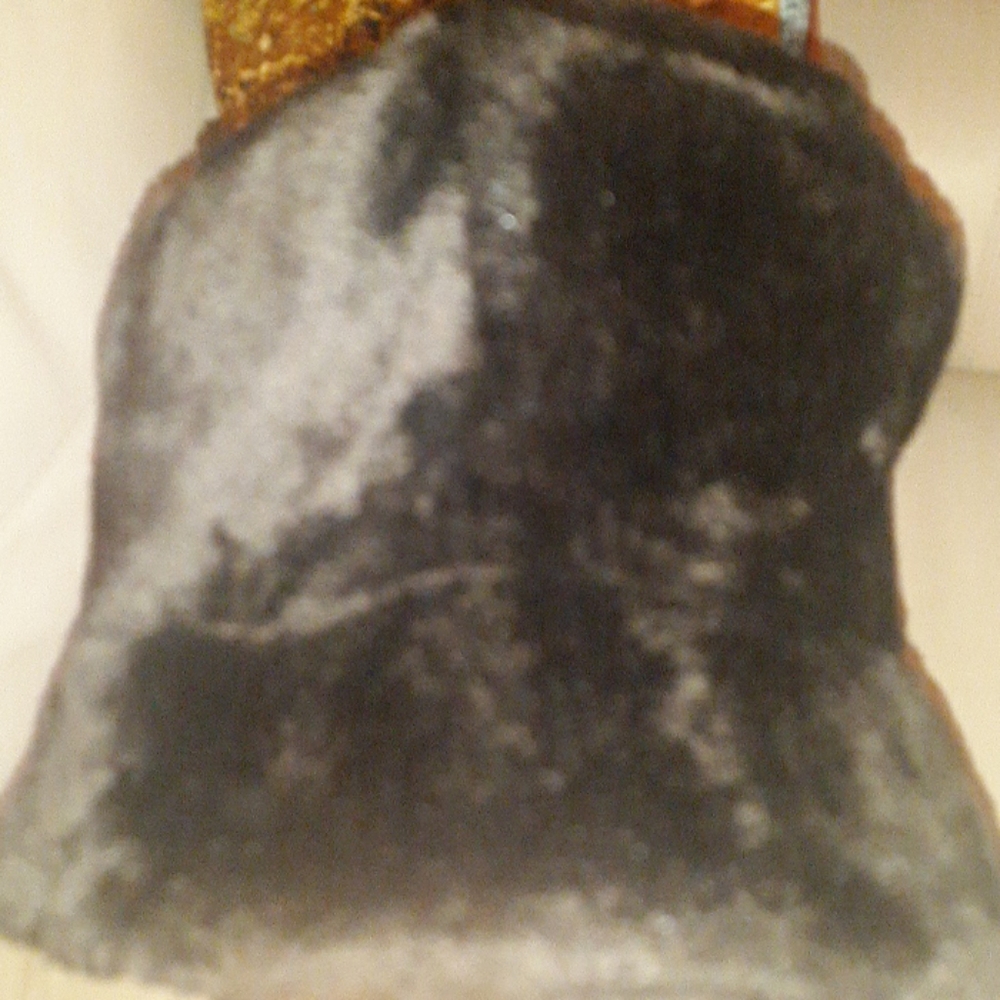 🌺BROWN PLUSH Hat - Picture 3 of 3